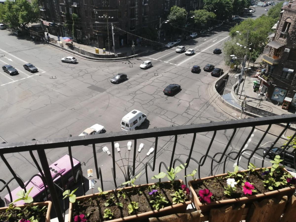 Yerevan-Sky With Terrace ภายนอก รูปภาพ